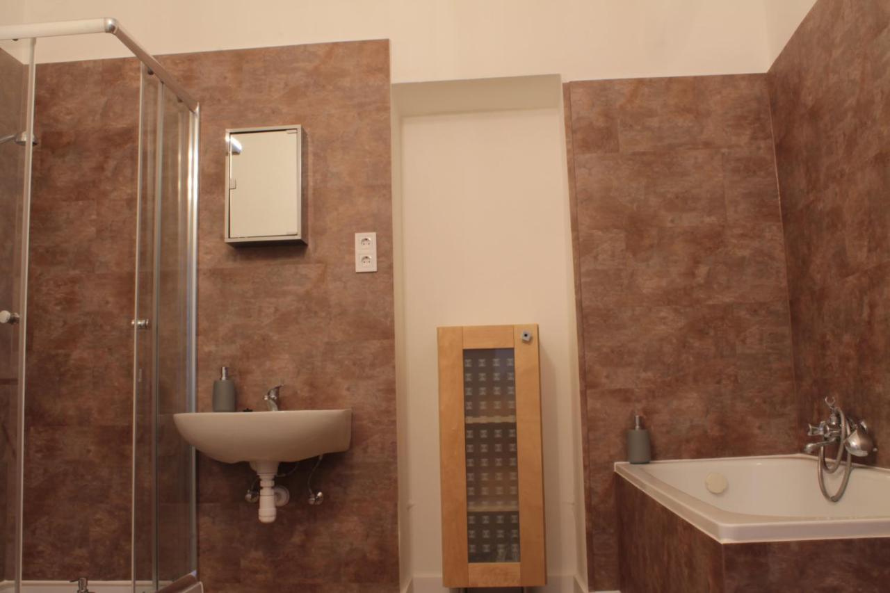 Zwinger Apartman Sopron Zewnętrze zdjęcie